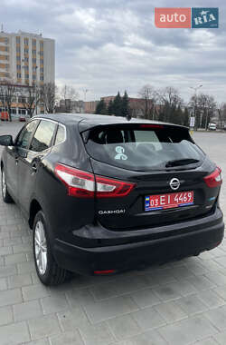 Внедорожник / Кроссовер Nissan Qashqai 2015 в Черкассах