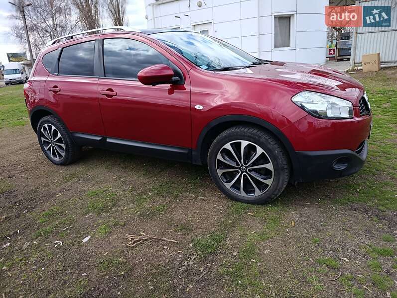 Внедорожник / Кроссовер Nissan Qashqai 2012 в Новомосковске