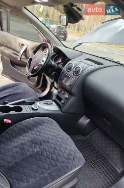 Внедорожник / Кроссовер Nissan Qashqai 2010 в 