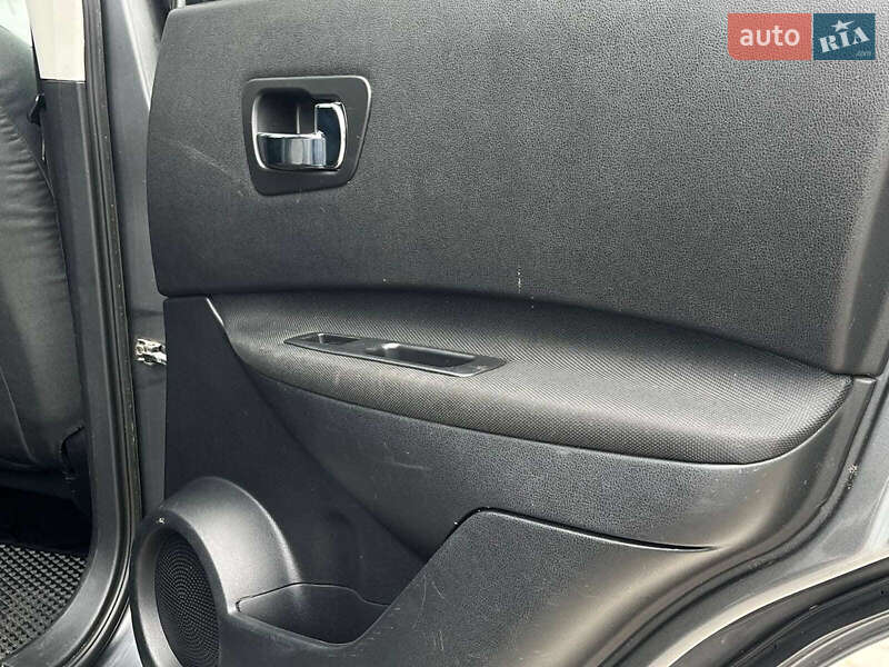 Позашляховик / Кросовер Nissan Qashqai 2012 в Львові