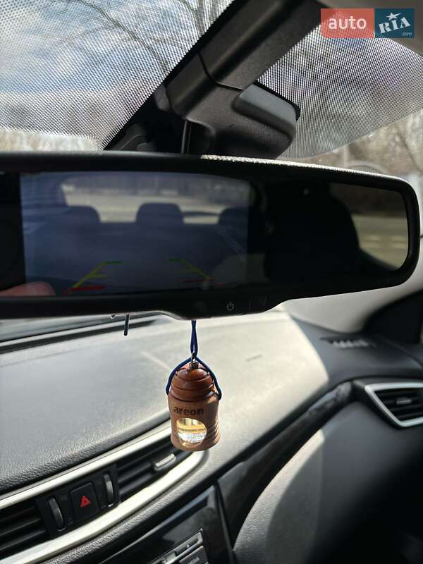 Внедорожник / Кроссовер Nissan Qashqai 2015 в Полтаве