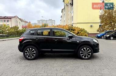 Внедорожник / Кроссовер Nissan Qashqai 2013 в 