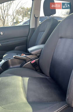 Внедорожник / Кроссовер Nissan Qashqai 2011 в 