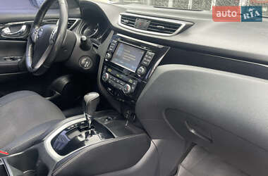 Внедорожник / Кроссовер Nissan Qashqai 2017 в 