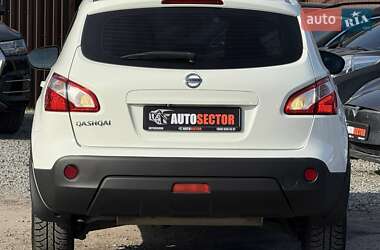 Внедорожник / Кроссовер Nissan Qashqai 2012 в 
