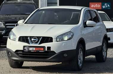 Внедорожник / Кроссовер Nissan Qashqai 2012 в 