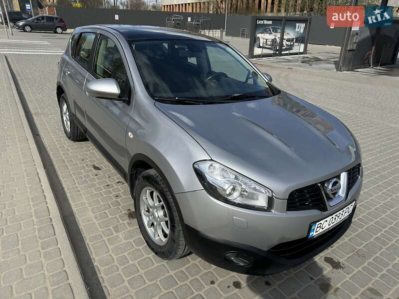 Позашляховик / Кросовер Nissan Qashqai 2012 в Львові