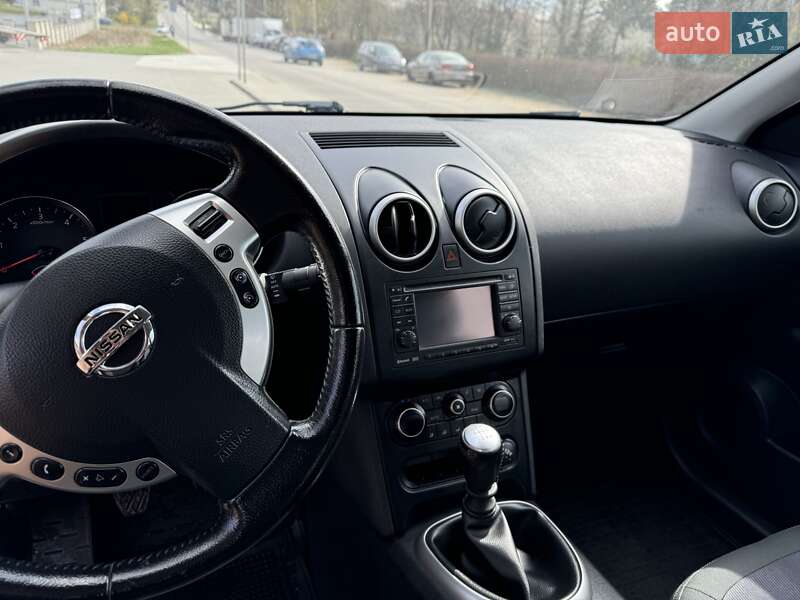 Позашляховик / Кросовер Nissan Qashqai 2012 в Львові