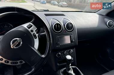 Внедорожник / Кроссовер Nissan Qashqai 2012 в 