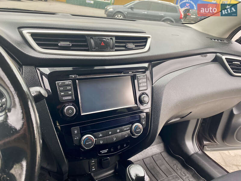 Позашляховик / Кросовер Nissan Qashqai 2015 в Хмельницькому