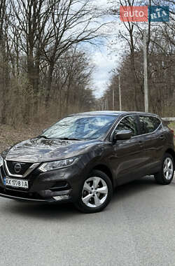 Позашляховик / Кросовер Nissan Qashqai 2017 в 