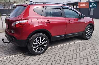 Внедорожник / Кроссовер Nissan Qashqai 2013 в 
