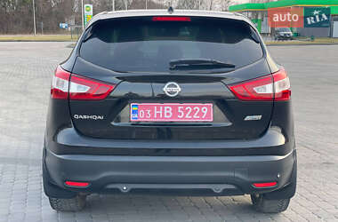 Внедорожник / Кроссовер Nissan Qashqai 2014 в 