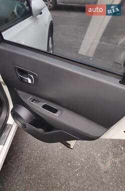Внедорожник / Кроссовер Nissan Qashqai 2011 в 