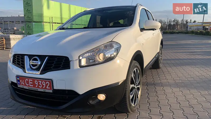 Позашляховик / Кросовер Nissan Qashqai 2012 в 