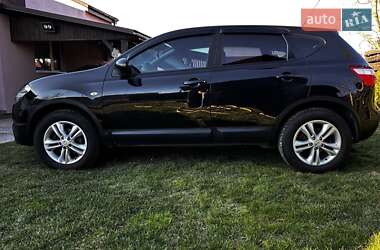 Внедорожник / Кроссовер Nissan Qashqai 2011 в 