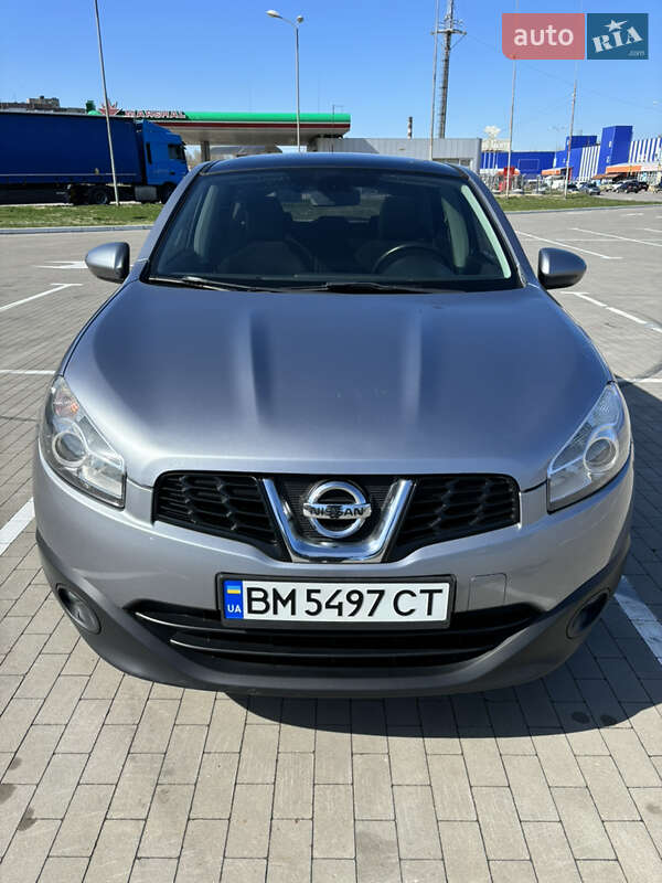 Внедорожник / Кроссовер Nissan Qashqai 2010 в 