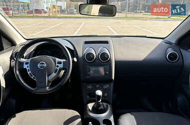 Внедорожник / Кроссовер Nissan Qashqai 2010 в 