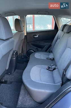 Позашляховик / Кросовер Nissan Qashqai 2010 в 