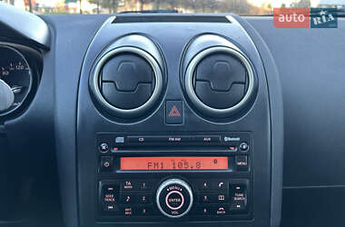 Позашляховик / Кросовер Nissan Qashqai 2010 в 