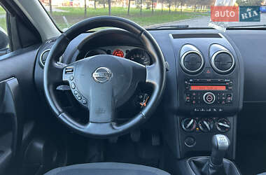 Позашляховик / Кросовер Nissan Qashqai 2010 в 