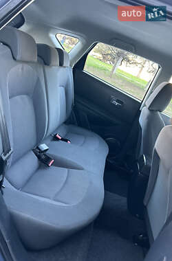 Позашляховик / Кросовер Nissan Qashqai 2010 в 