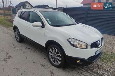 Внедорожник / Кроссовер Nissan Qashqai 2010 в 