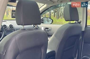 Внедорожник / Кроссовер Nissan Qashqai 2011 в 