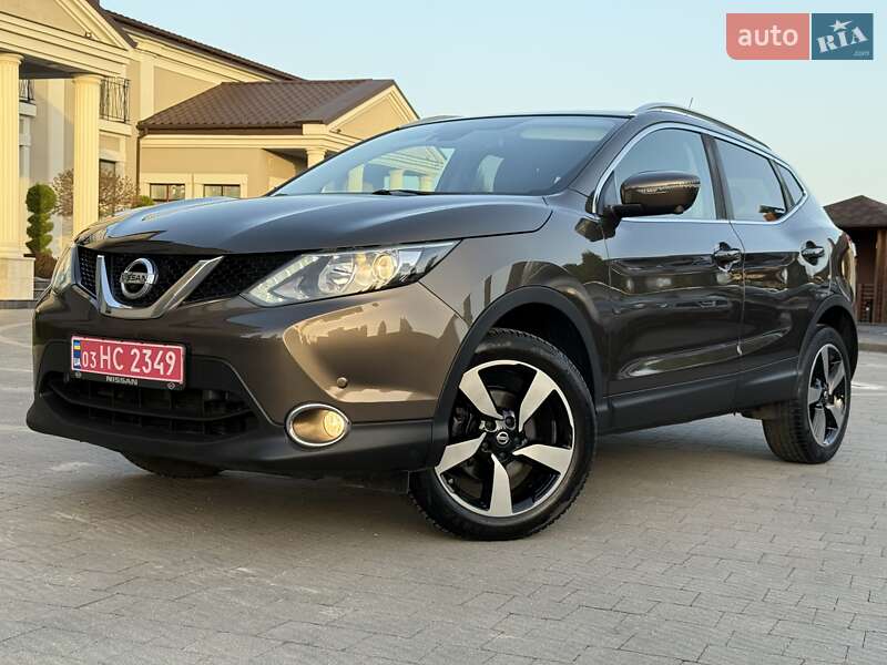 Внедорожник / Кроссовер Nissan Qashqai 2016 в 