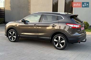 Внедорожник / Кроссовер Nissan Qashqai 2016 в 