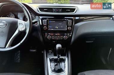 Внедорожник / Кроссовер Nissan Qashqai 2016 в 