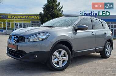 Внедорожник / Кроссовер Nissan Qashqai 2013 в 