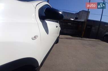 Внедорожник / Кроссовер Nissan Qashqai 2012 в 