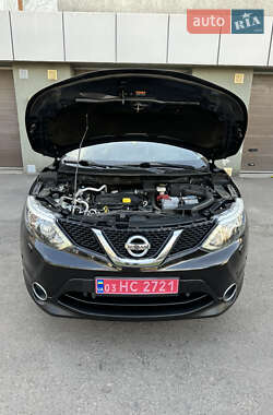 Внедорожник / Кроссовер Nissan Qashqai 2015 в 