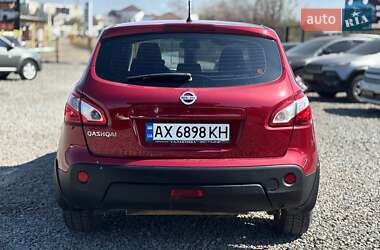Внедорожник / Кроссовер Nissan Qashqai 2010 в 