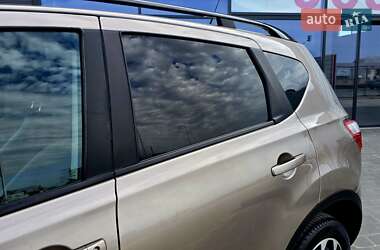 Внедорожник / Кроссовер Nissan Qashqai 2013 в 