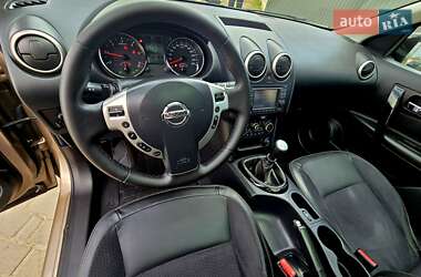 Внедорожник / Кроссовер Nissan Qashqai 2013 в 