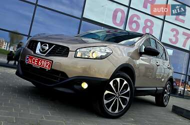 Внедорожник / Кроссовер Nissan Qashqai 2013 в 