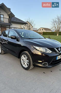 Внедорожник / Кроссовер Nissan Qashqai 2014 в 