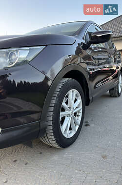 Внедорожник / Кроссовер Nissan Qashqai 2014 в 
