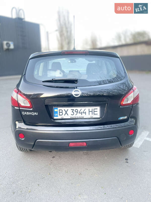 Внедорожник / Кроссовер Nissan Qashqai 2011 в Каменец-Подольском