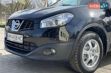 Внедорожник / Кроссовер Nissan Qashqai 2012 в 