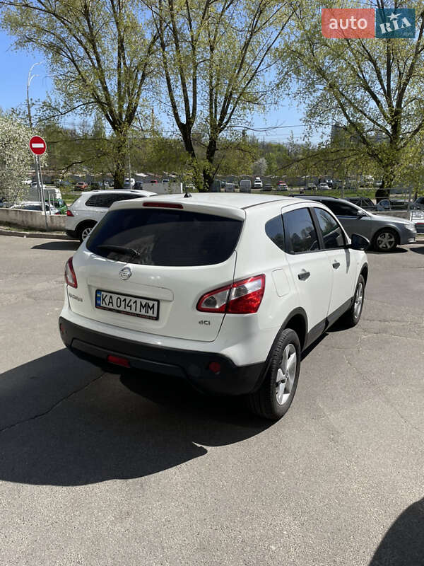 Позашляховик / Кросовер Nissan Qashqai 2012 в Києві