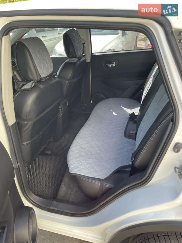Позашляховик / Кросовер Nissan Qashqai 2012 в Києві