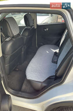 Позашляховик / Кросовер Nissan Qashqai 2012 в 