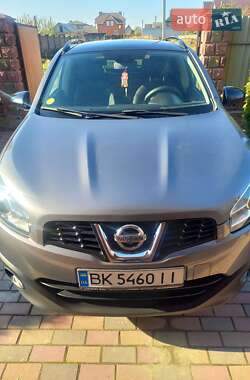 Внедорожник / Кроссовер Nissan Qashqai 2013 в 