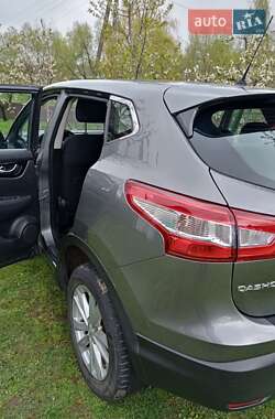 Внедорожник / Кроссовер Nissan Qashqai 2014 в 