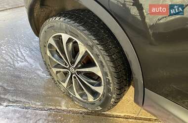 Внедорожник / Кроссовер Nissan Qashqai 2012 в 