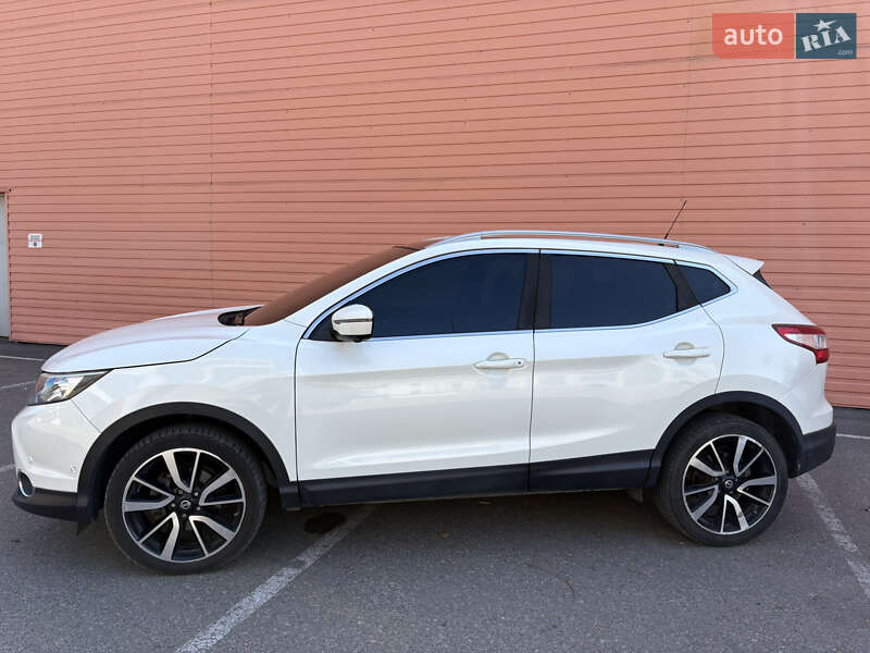 Внедорожник / Кроссовер Nissan Qashqai 2015 в Киеве
