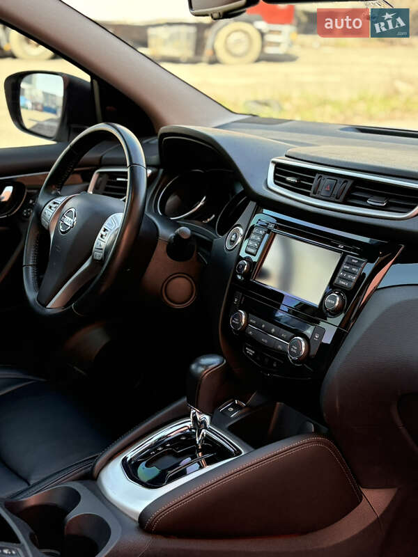 Внедорожник / Кроссовер Nissan Qashqai 2015 в Киеве